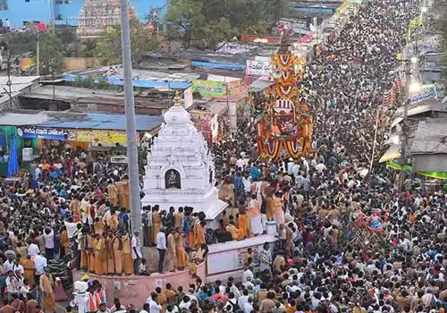 devotees rush heavy in strsailam