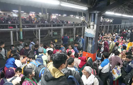 stampede in delhi railway station