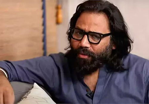 ఆమె ఏం చేసినా పిల్లి స్థంబాన్ని గీరడం లాంటిది.. ఈ హీరోయిన్ ని ఉద్దేశించేనా!  
