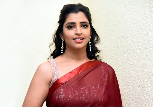 యాంకర్ శ్యామలని చెప్పుతో కొట్టాలి.. పదేళ్ల కాపురం నాది 