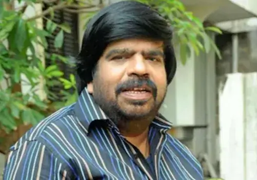 డైరెక్టర్‌ టి.రాజేందర్‌ మోసానికి బలైన నిర్మాతలు.. విడుదలకు నోచుకోని సినిమా!