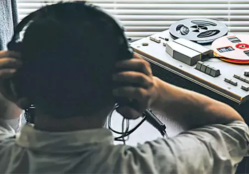 all the accused  questioned simultaneously in phone tapping case