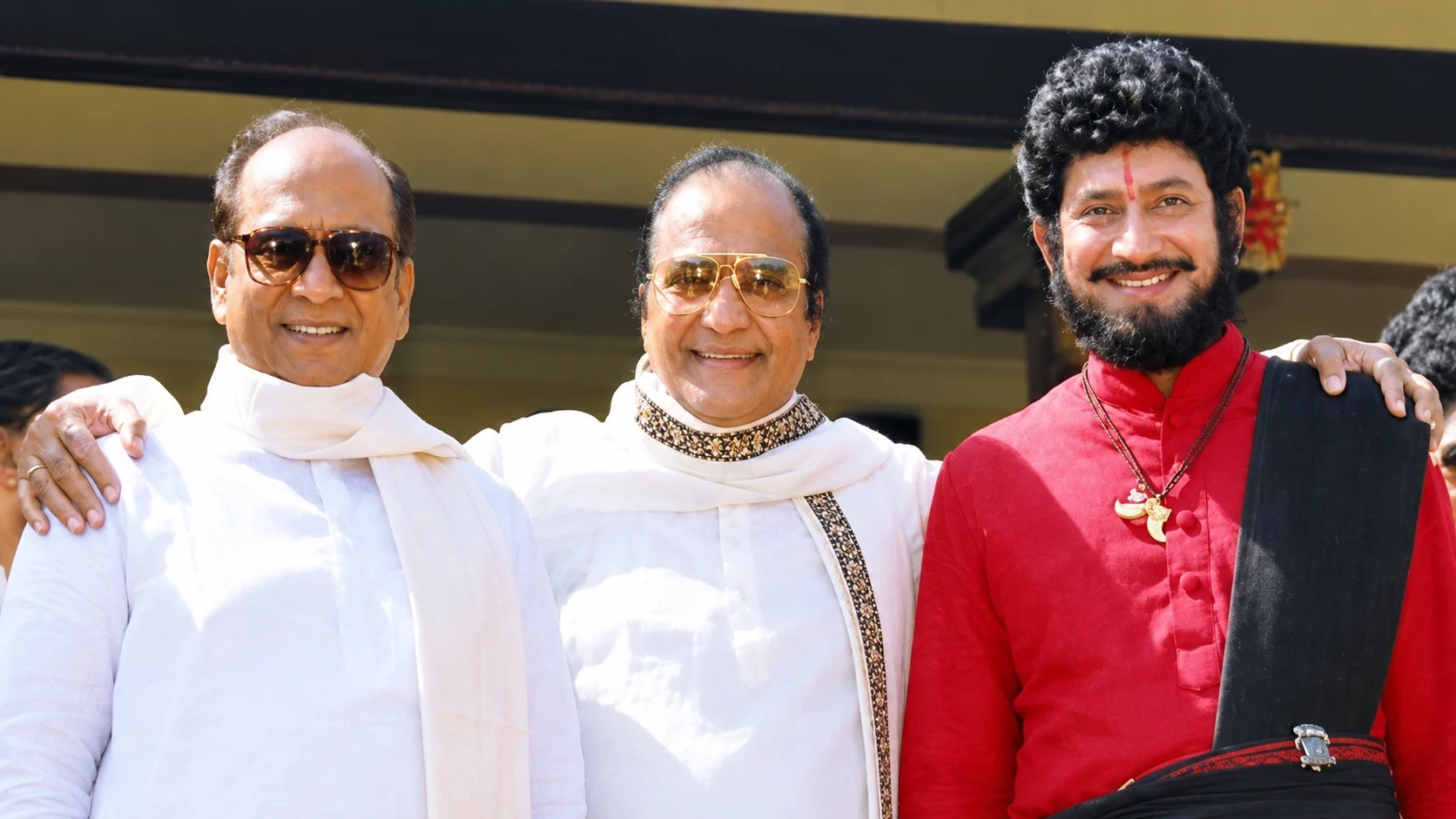 ట్రిపుల్ రోల్: టాలీవుడ్‌లో తోపు యాక్టర్ ఎవరు?