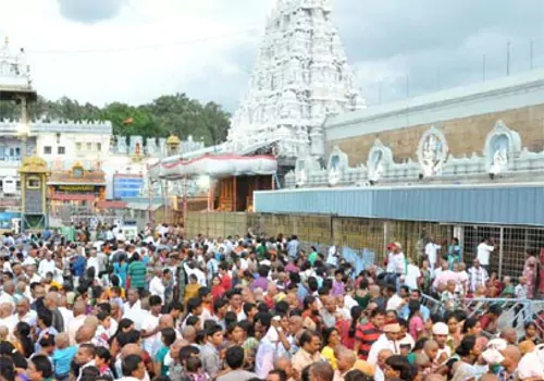devotees rush continue in tirumala