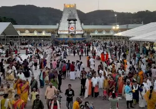 devotees rush continue