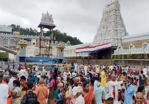 devotees rush continue in tirumala
