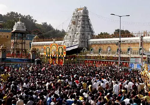 devotees rush continue in tirumala