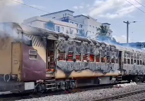 fire in two trains in tirupathi railway station