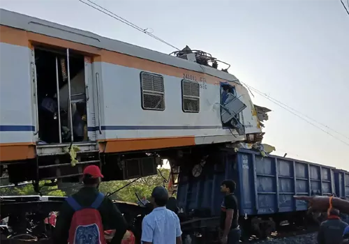ఛత్తీస్ గఢ్ లో రైలు ప్రమాదం.. ఆరుగురు మృతి 