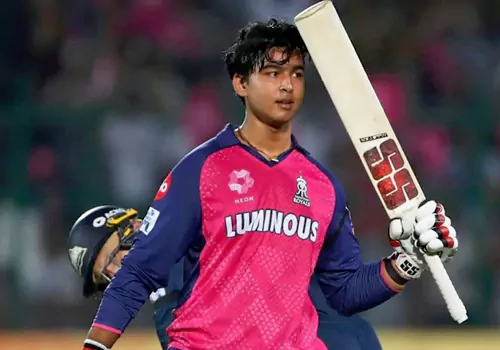 వైభవ్ సూర్యవంశీ ఇన్ బ్లూ జెర్సీ.. స్పష్టమైన సంకేతాలిచ్చిన బీసీసీఐ