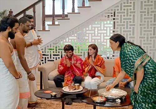 vijay-devarakonda-mother.webp