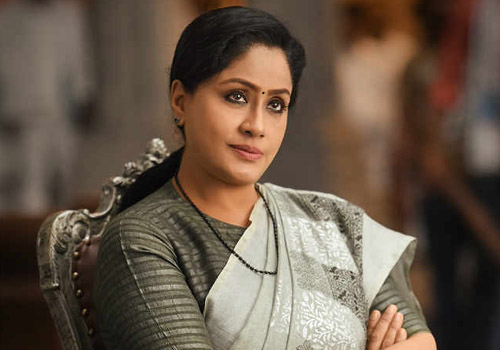 vijaya shanthi may quit politics