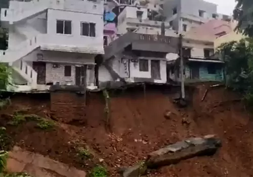 Landslides broke... one dead