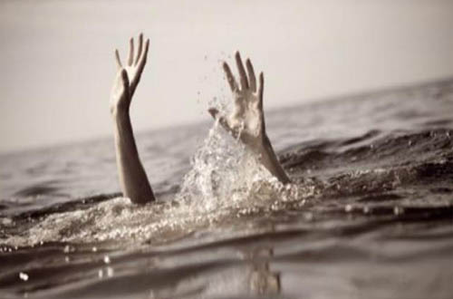 woman commit suicide due to grama volunteer harassment