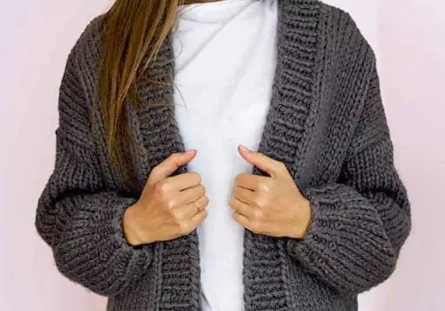 Is wearing woolen clothes itchy