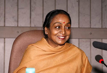 Meira Kumar files nomination papers