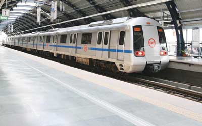  DMRC chief visits Vizag to study metro rail project