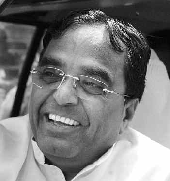 Ponnala says Congress for Golden Telangana