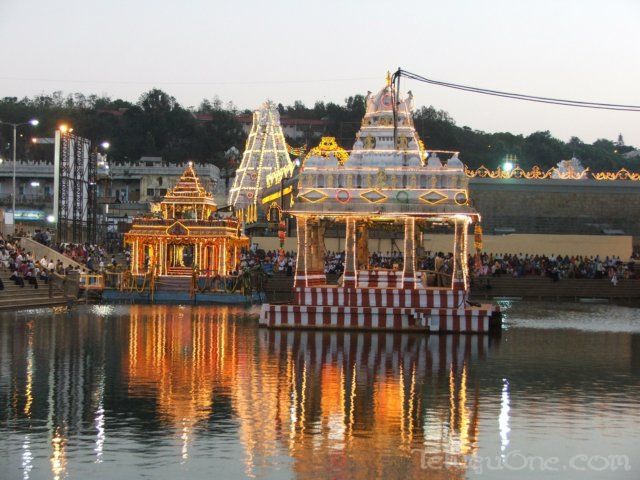 tirumalatheppothsavam.jpg