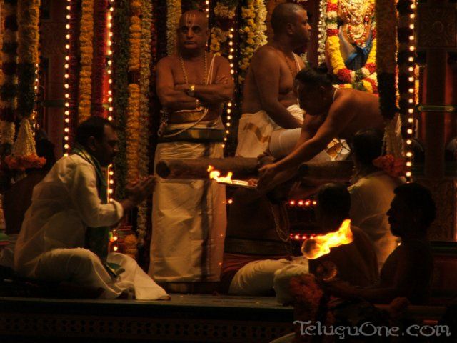 tirumalatheppothsavam24.jpg