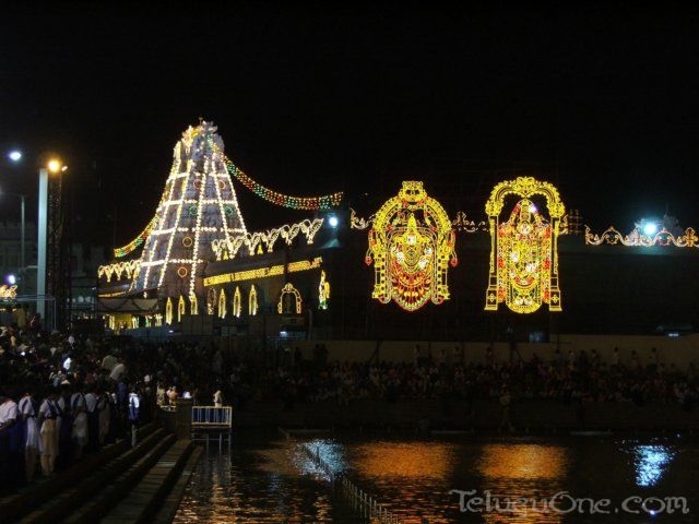 tirumalatheppothsavam30.jpg
