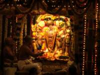 tirumalatheppothsavam36_small.jpg