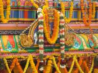 tirumalatheppothsavam46_small.jpg