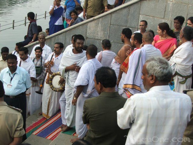 tirumalatheppothsavam54.jpg
