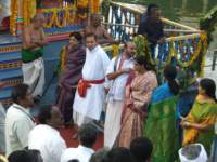 tirumalatheppothsavam55_small.jpg