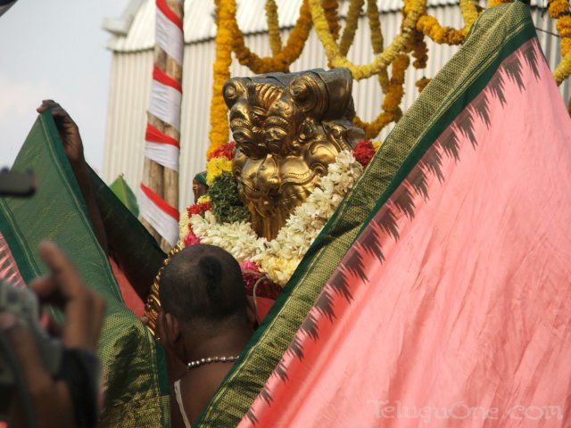 tirumalatheppothsavam57.jpg