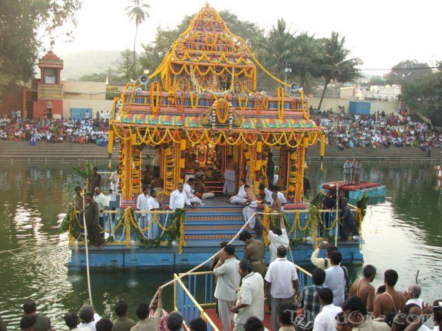 tirumalatheppothsavam75.jpg