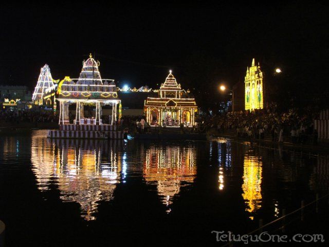 tirumalatheppothsavam8.jpg