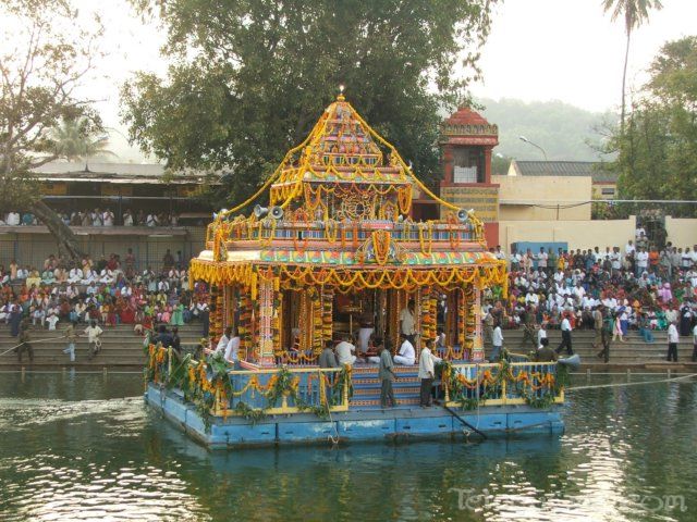tirumalatheppothsavam89.jpg