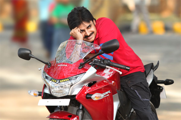 Attarintiki daredi leaked dialogues, attarintiki daredi dialogues leaked, leaked dialogues from attarintiki daredi. Pawan kalyan's attarintiki daredi leaked dialogues.