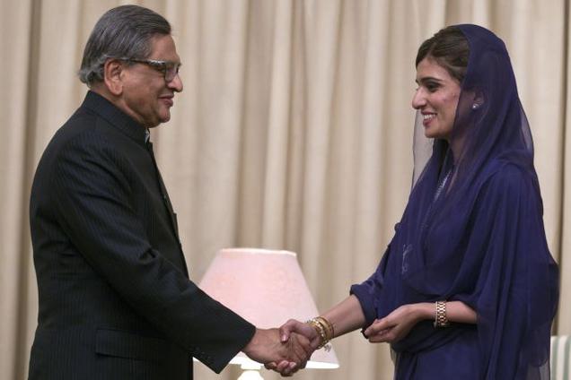 Foreign ministers talk, sm Krishna, heena rabbani, visa, agreement, india, pakistan