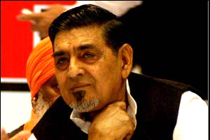 Congress leader,  Jadgish Tytler, Odisha, criminal conspiracy, clashes, woman cop, private hospital