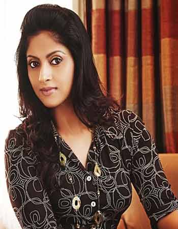 The Next Hot Mom In Tollywood, Nadia Created A New Buzz In Tollywood, Nadia Next Hot Mom, Nadia Yesteryear Actresses, Nadia Erravayya Shatabdam Fame