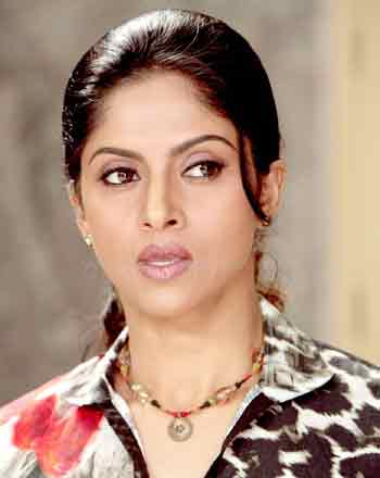 Pawan Kalyan Aunty is Mahesh sister!, Nadiya Role In Aagadu Movie, Mahesh Babu Sister Nadiya, Mahesh Babu Sister Nadiya in Aagadu,Mahesh Sister Nadiya in Aagadu Movie