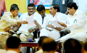 Local Body Elections, Congress Senior Leaders, Opposition Parties, Chief Minister, Congress Meeting, Eluru, Kutuhalamma, Gram Panchayat's, 