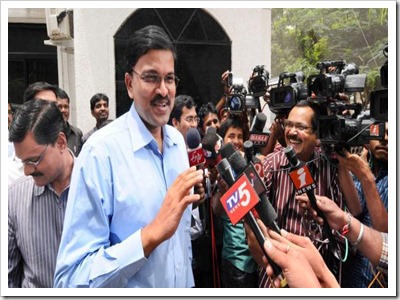 cbi jd call list, cbi jd mobile call list, ysrcp laxminarayana call list, ysrcp allegations against cbi jd, cbi jd vasireddy chandrabala, who is vasireddy chandrabala, who is chandrabala, jagan arrest conspiracy, jagan arrest cbi media conspiracy