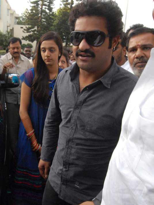 Jr NTR, Lakshmi Pranathi in Tirupathi, ntr lakshmi pranathi tirupathi, jr ntr lakshmi pranathi tirupathi, jr ntr pranathi tirupathi, ntr lakshmi pranathi marriage, ntr lakshmi pranathi wedding