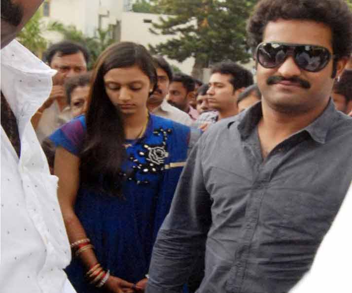 Jr NTR, Lakshmi Pranathi in Tirupathi, ntr lakshmi pranathi tirupathi, jr ntr lakshmi pranathi tirupathi, jr ntr pranathi tirupathi, ntr lakshmi pranathi marriage, ntr lakshmi pranathi wedding