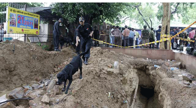 Girl molestead, minor raped, Hyderabad rape, jawahar nagar rape, house wife rape, dead body ceased, sakkubai raped,  