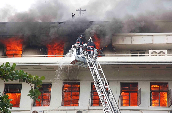 mumbai mantralaya fire