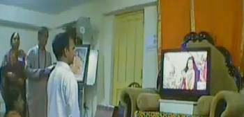 Nityananda online leelalu, nityananda online, online darshan,   online grace, online blessing, thousand rupees charge, online talk,   ashram, news channel sting, sting operation, telugu one, teluguone   news