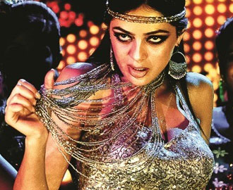 Parvathi Melton's Look In Dookudu