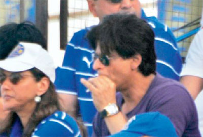 shah rukh khan smoking