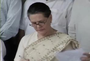 sonia gandhi health