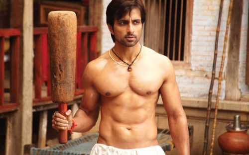Sonu Sood Entry Shiver Tollywood Heroes