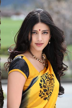 Shruthi recovers after operation!, Shruthi Hassan recovers after operation, Shruthi Hassan operation, Actress Shruthi Hassan operation, tollywood actress Shruthi Hassan operation